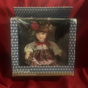 Vintage lil porcelain petite gift gallery